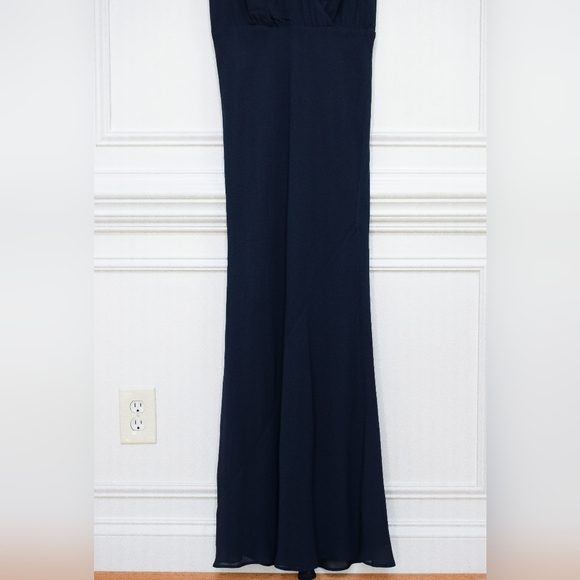 Reformation Nayeli Dress in Navy Blue Fitted Maxi Dress V-Neck Cap Sleeve Size 8 - Picture 13 of 14
